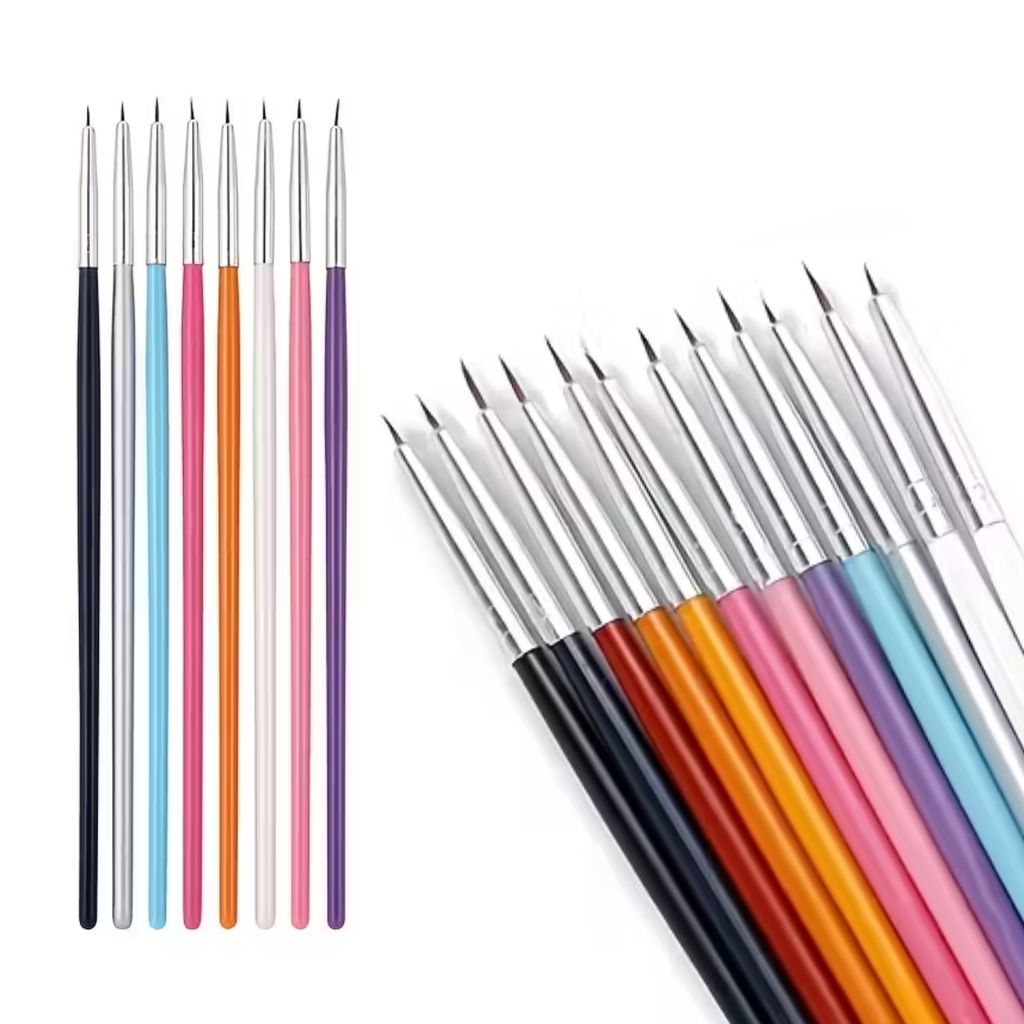 Тонкий художній пензель для деталей